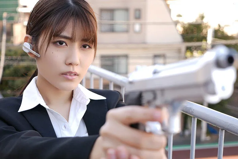 Nữ điều tra viên nhóm tội phạm thuốc kích dục bị nện tả tơi